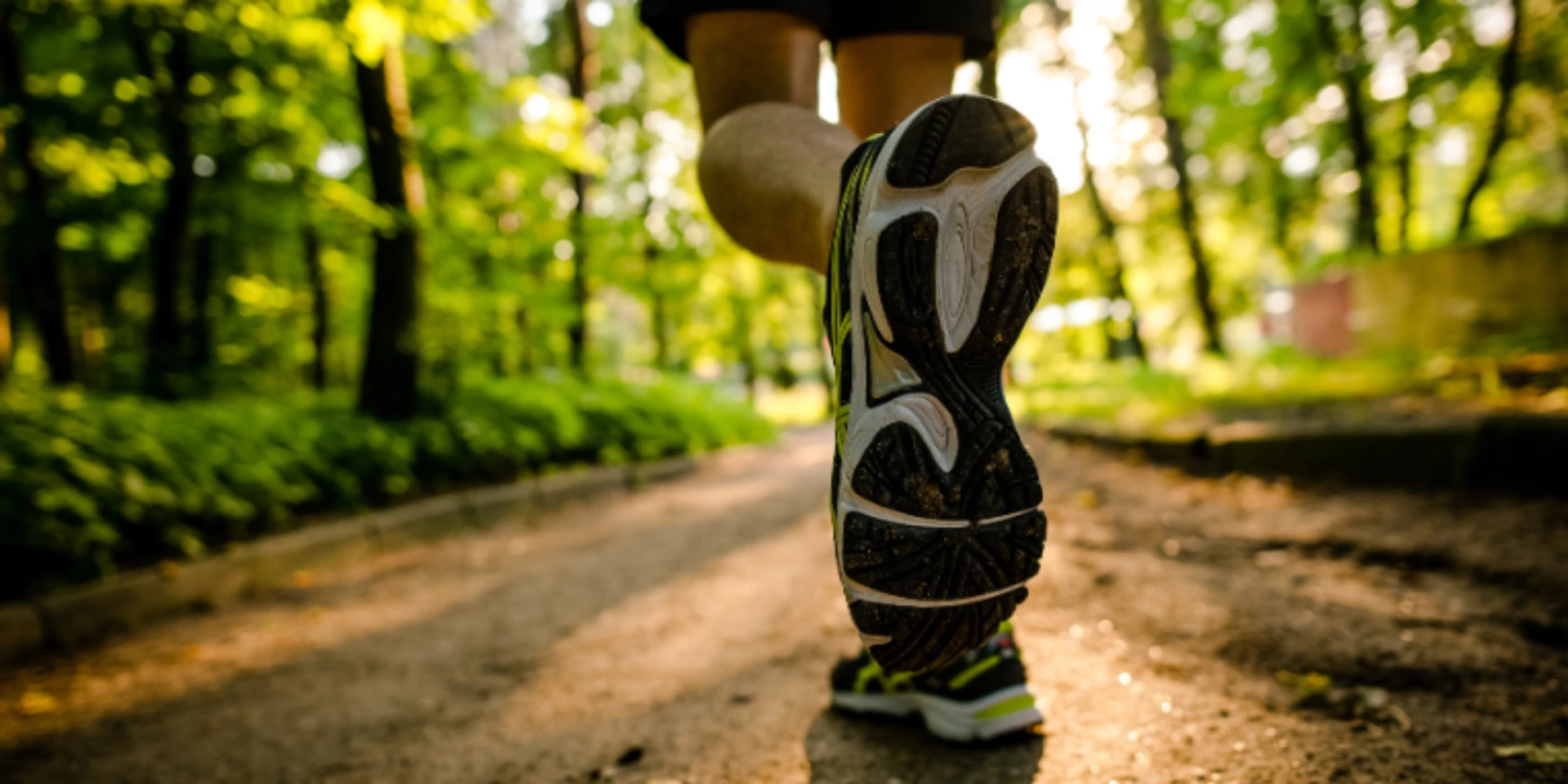 Runner practicing safe summer workouts in Texas humidity
